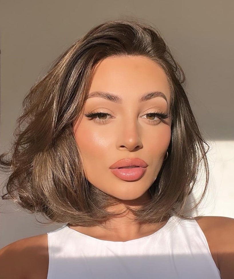 Ash Brown Bob With Curtain Bangs — Classy Old Money Haircuts