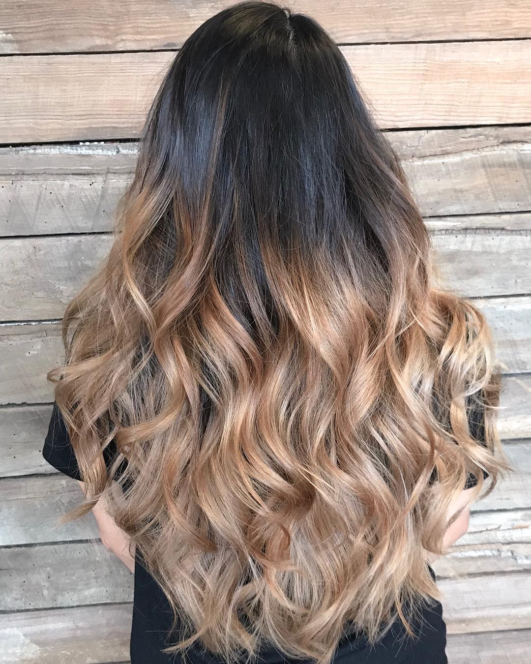 Dark Brown To Blonde Ombré Mid-Back Waves Dark Brown To Blonde Ombré Mid-Back Waves — Classy Ombré Hair