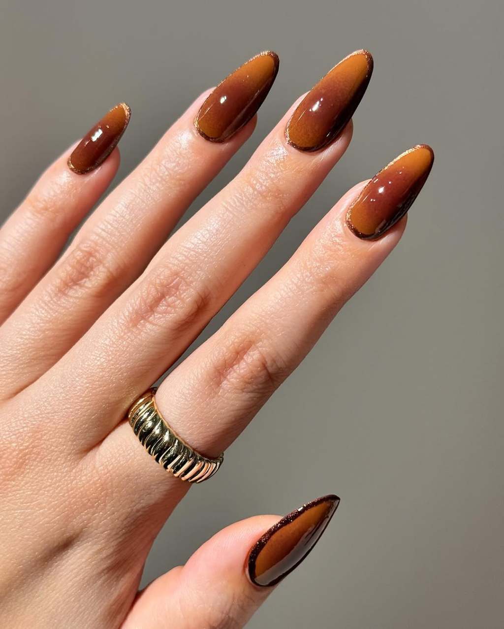 Medium Almond Brown Amber Ombre With Gold Line Medium Almond Brown Amber Ombre With Gold Line — Classy Ombré Nails