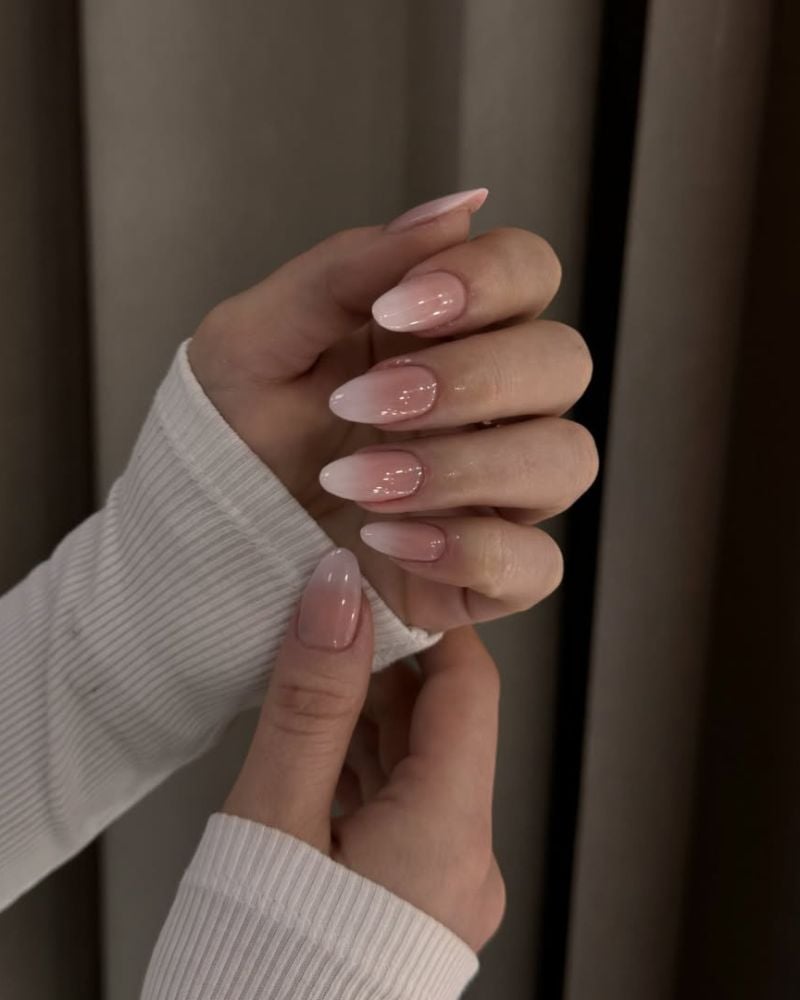 Medium Oval Glitter French Ombre Nails Medium Oval Glitter French Ombre Nails — Classy Ombré Nails