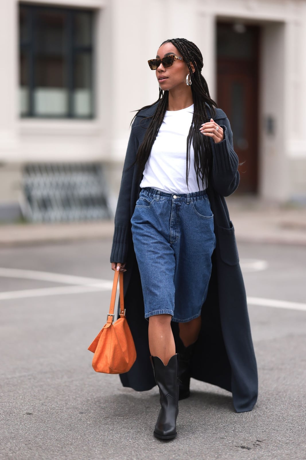 Denim Shorts With Long Cardigan And Leather Cowboy Boots Denim Shorts With Long Cardigan And Leather Cowboy Boots — Classy Outfits with Cowboy Boots