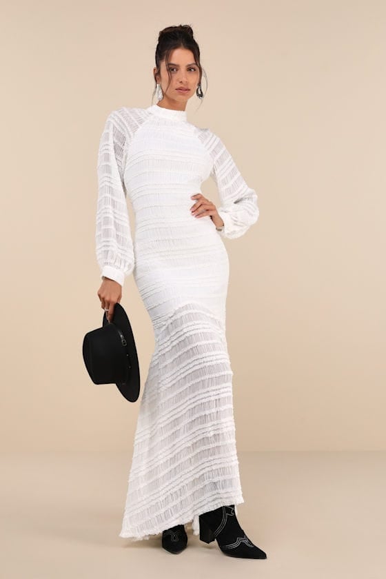 Textured Maxi Dress With Black Cowboy Boots Textured Maxi Dress With Black Cowboy Boots — Classy Outfits with Cowboy Boots
