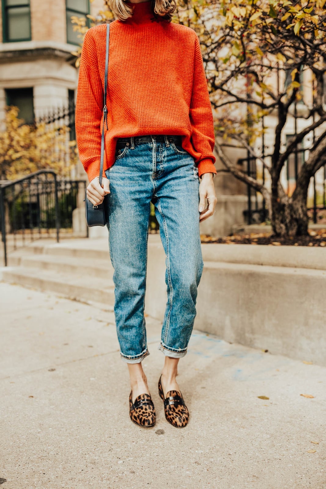 Leopard Print Loafers with Straight-Leg Jeans, Close-Up Take Leopard Print Loafers with Straight-Leg Jeans, Close-Up Take — Classy Outfits with Flats