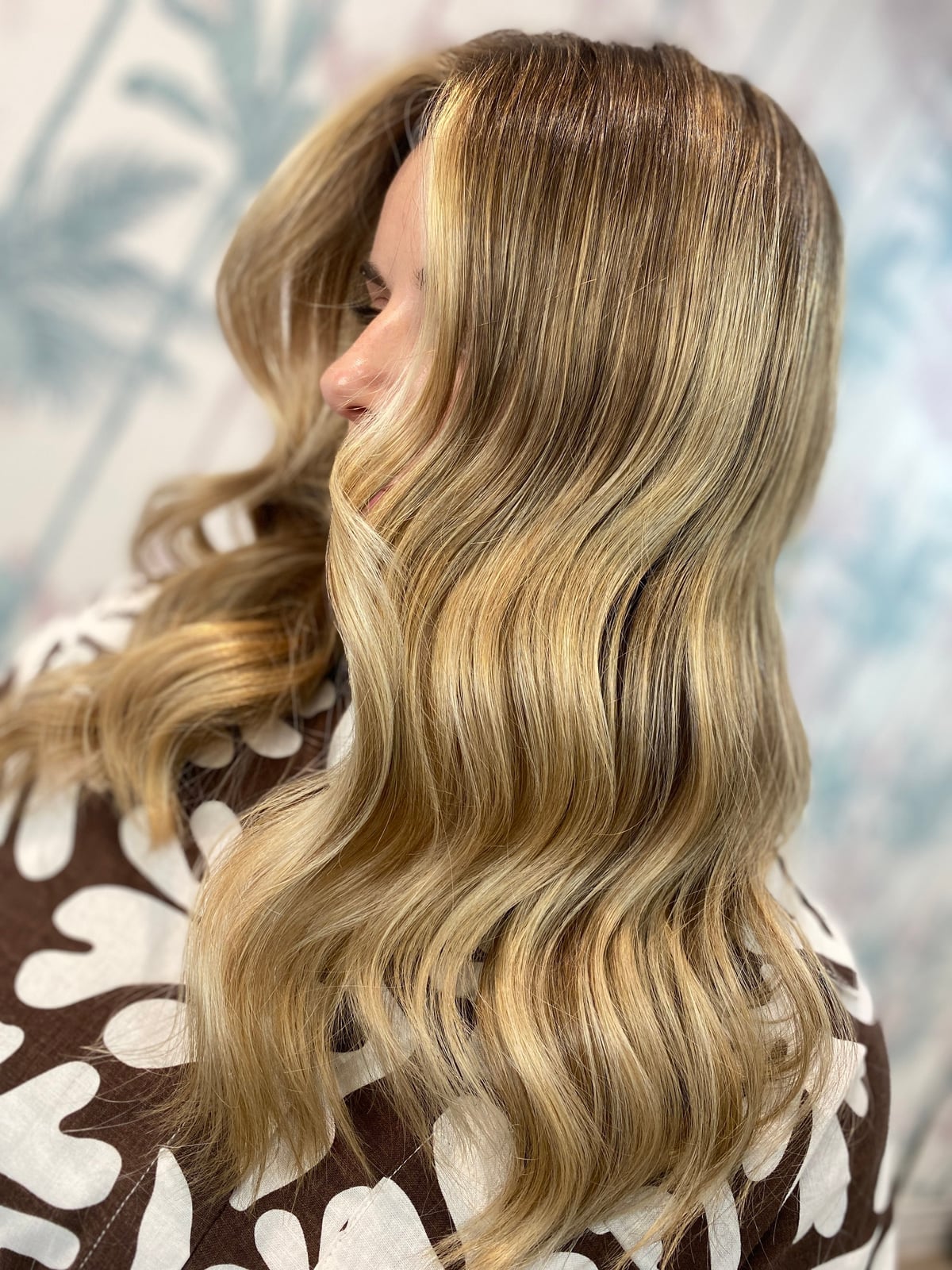 Ash Blonde With Lighter Blonde Highlights Collarbone and Wavy Fine Ash Blonde With Lighter Blonde Highlights Collarbone and Wavy Fine — Classy Partial Highlights