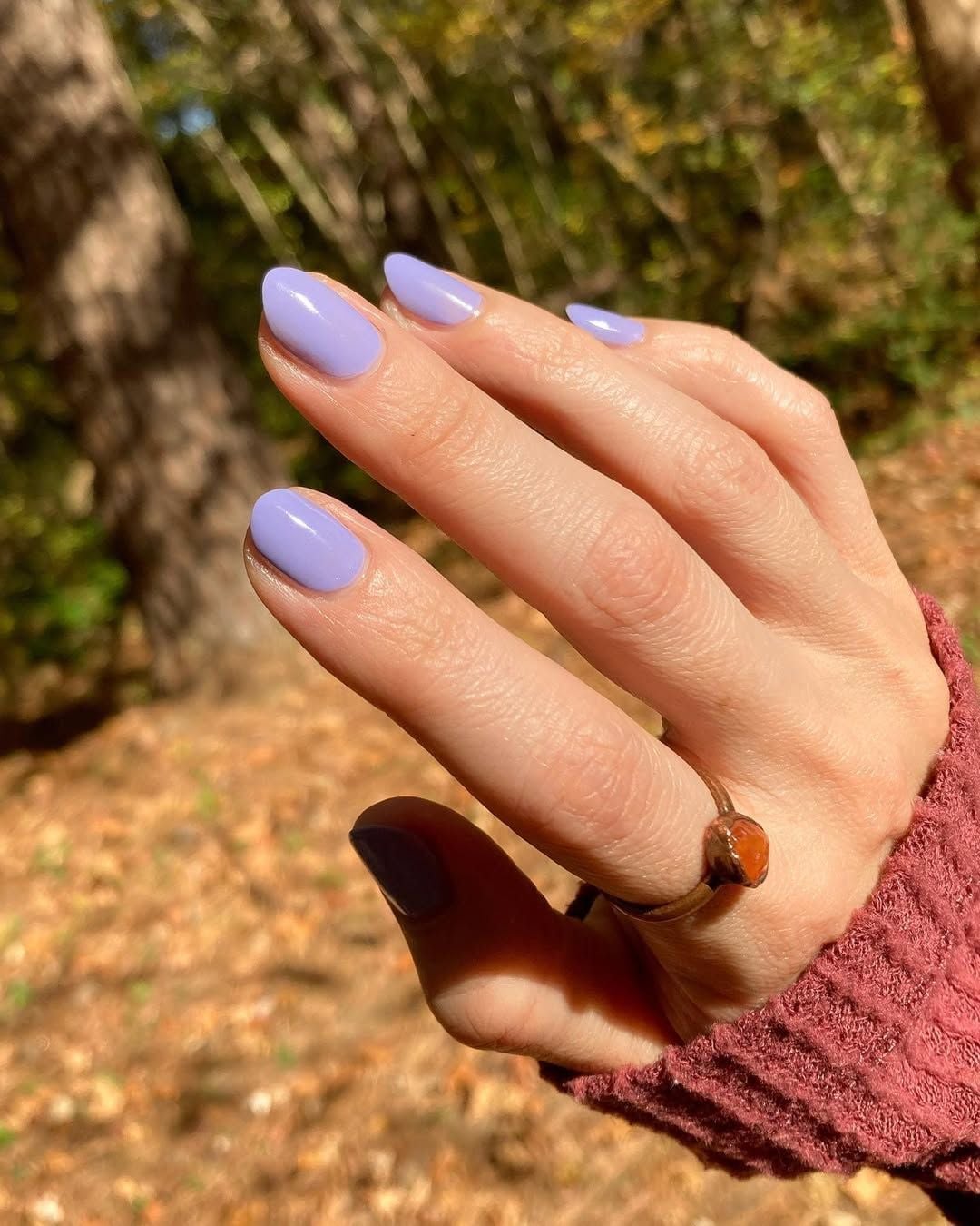 Vibrant Periwinkle Almond Nails Outdoors Vibrant Periwinkle Almond Nails Outdoors — Classy Periwinkle Nails