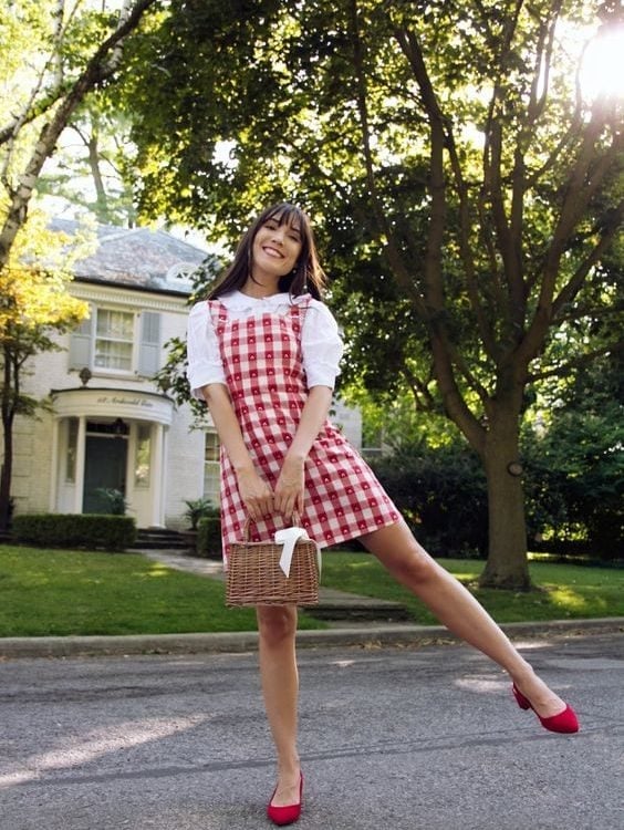 Gingham Pinafore Dress With Peter Pan Collar Blouse Gingham Pinafore Dress With Peter Pan Collar Blouse — Classy Picnic Outfit
