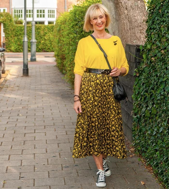 Floral Print A-Line Skirt With Long Sleeve Top Floral Print A-Line Skirt With Long Sleeve Top — Classy Picnic Outfit