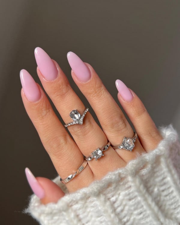Soft Pink Almond Nails with Silver Line and Flowers — Classy Pink Almond Nails