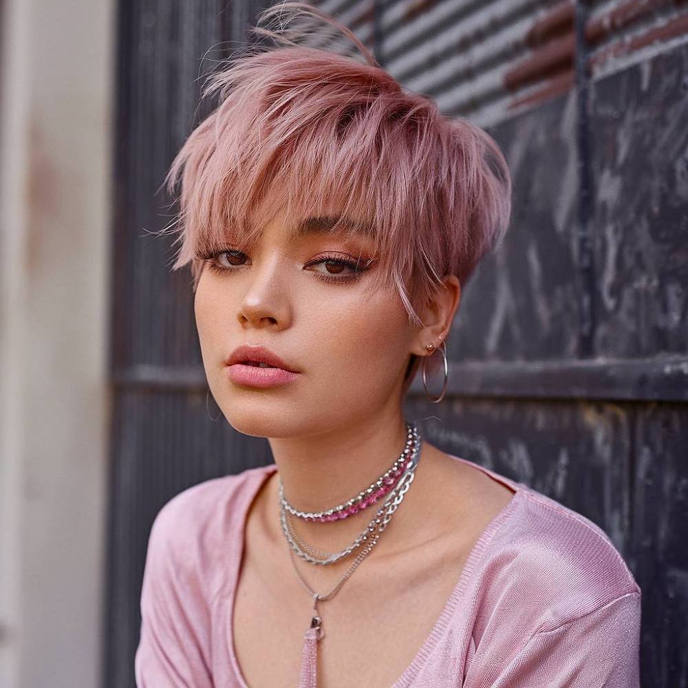Pastel Pink Pixie With Wispy Fringe Pastel Pink Pixie With Wispy Fringe — Classy Pixie Haircuts