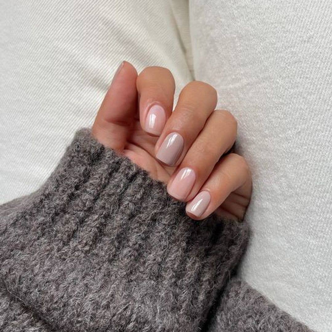 Sheer Nude and Taupe Glossy Short Oval Nails Sheer Nude and Taupe Glossy Short Oval Nails — Classy Plain Nails