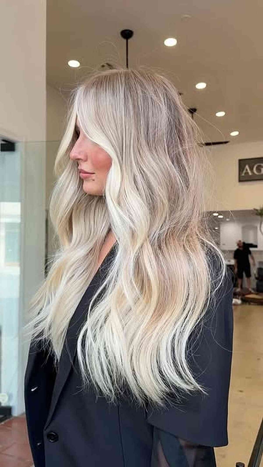 Long Wavy Hair With Prominent Platinum Highlights — Classy Platinum Highlights