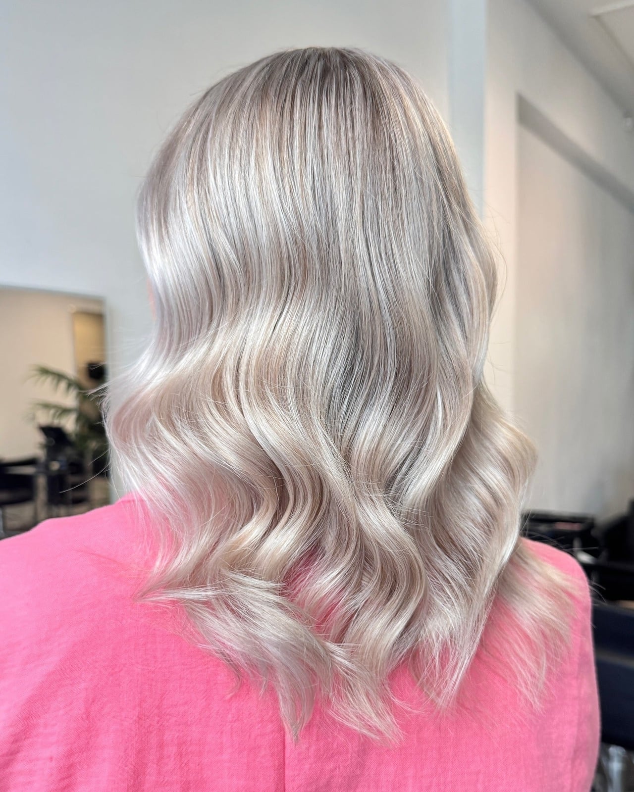 Shoulder Length Platinum With Ash Tones, Close-Up Take — Classy Platinum Highlights