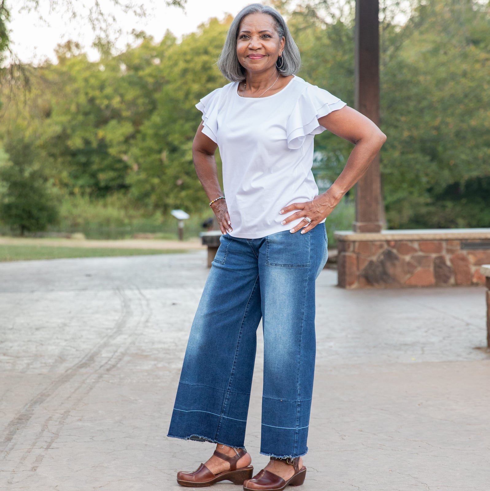 White Ruffled Top with Wide Leg Cropped Jeans — Classy Retro Outfits