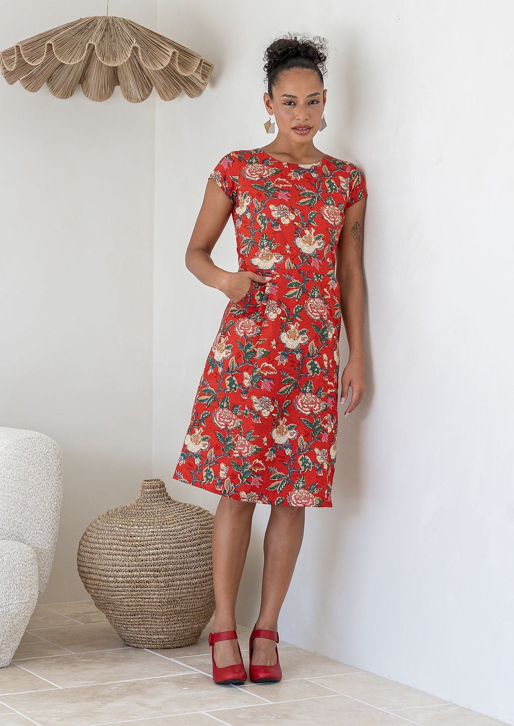 Black Long-Sleeve Dress with Bow Detail — Classy Retro Outfits