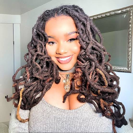 Loose Locs With Rich Color Dimension Loose Locs With Rich Color Dimension — Classy Retwist Locs