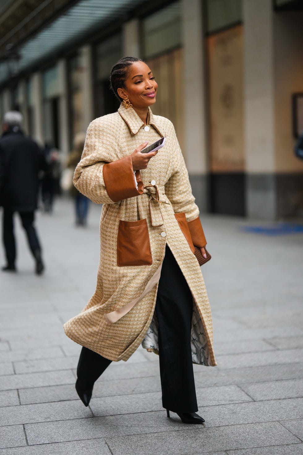 Beige Textured Wool-Blend Coat with Black Wide-Leg Trousers Beige Textured Wool-Blend Coat with Black Wide-Leg Trousers — Classy Rich Outfits