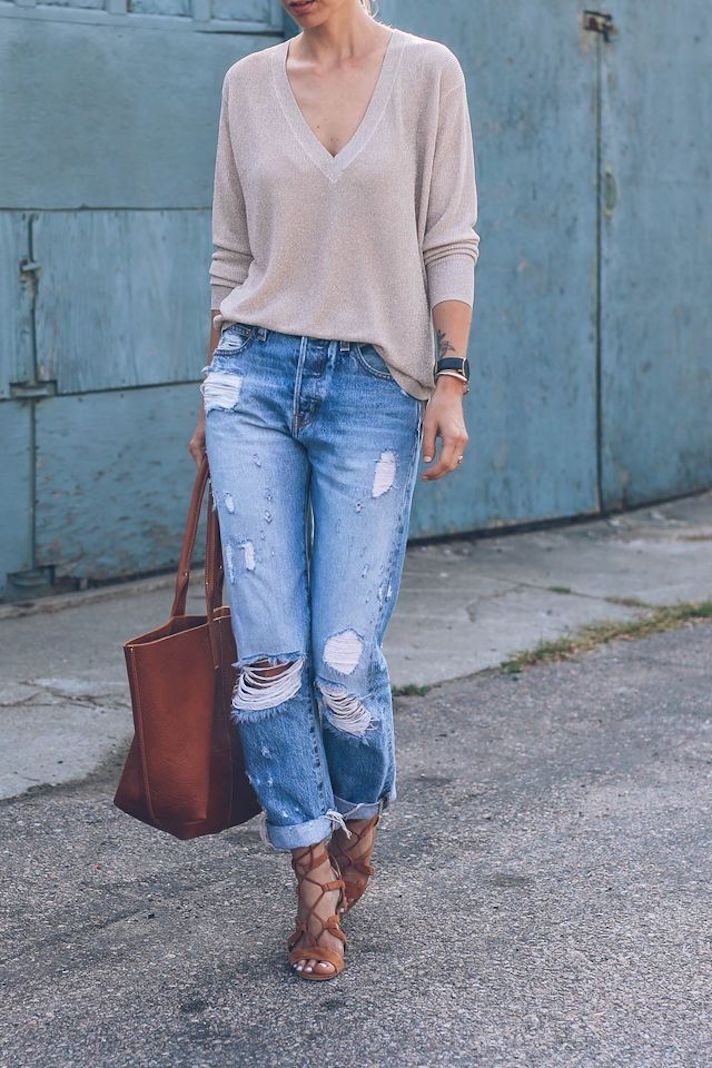 Heavily Ripped Boyfriend Jeans with Oversized Beige Sweater Heavily Ripped Boyfriend Jeans with Oversized Beige Sweater — Classy Ripped Jeans Outfits