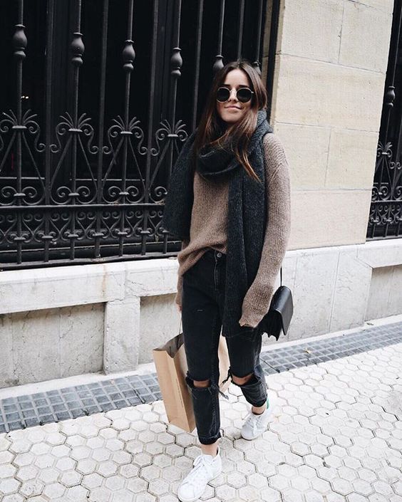 Distressed Black Jeans with Taupe Sweater and White Sneakers Distressed Black Jeans with Taupe Sweater and White Sneakers — Classy Ripped Jeans Outfits