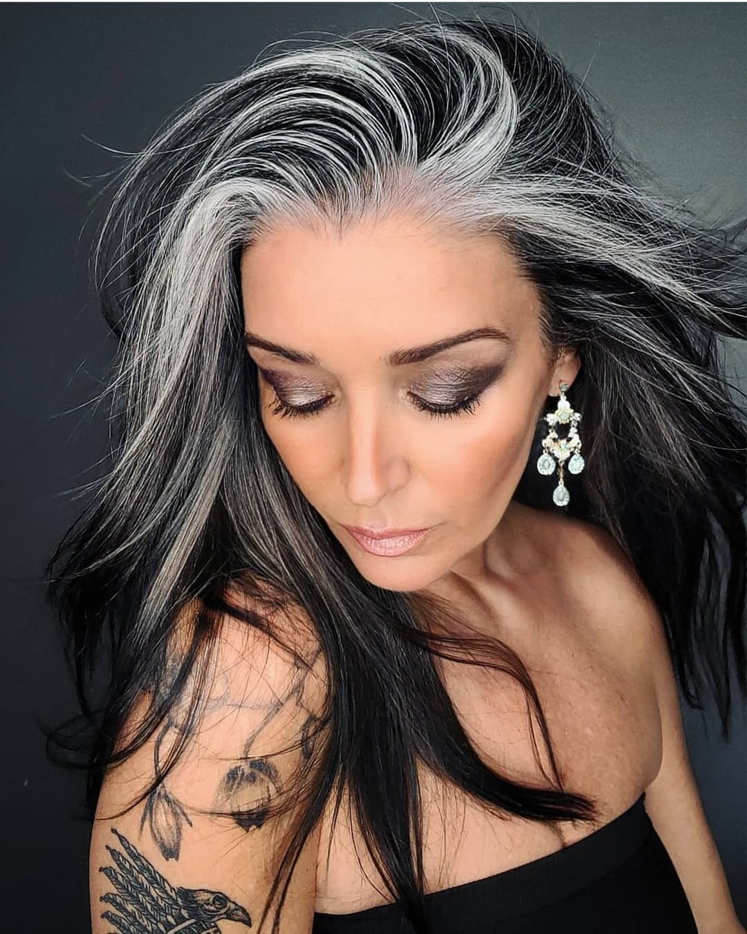 Mid-Back Wavy Hair With Bold Contrast Mid-Back Wavy Hair With Bold Contrast — Classy Salt and Pepper Hair
