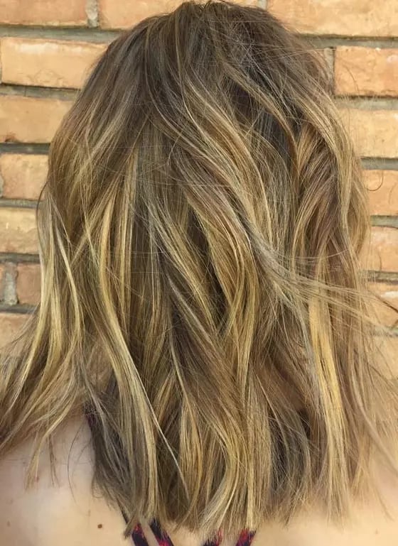 Wavy Hair with Blonde and Brown Blend and Shadow Root Wavy Hair with Blonde and Brown Blend and Shadow Root — Classy Shadow Root
