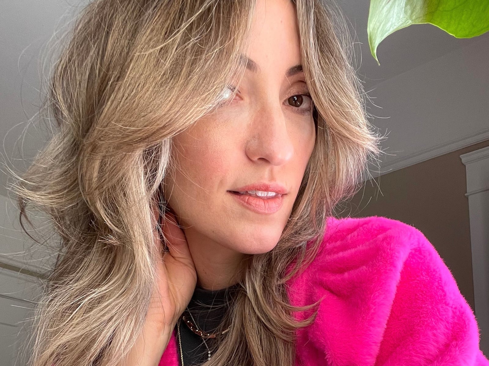 Collarbone Shag With Voluminous Layers Collarbone Shag With Voluminous Layers — Classy Shag Hair
