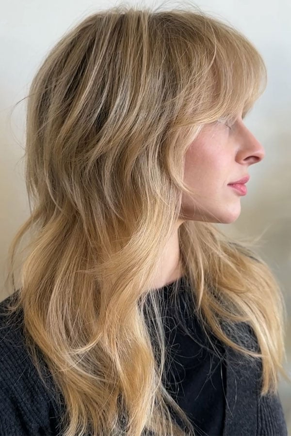 Collarbone Golden Blonde Shag With Wispy Bangs, Wavy Collarbone Golden Blonde Shag With Wispy Bangs, Wavy — Classy Shag Hair