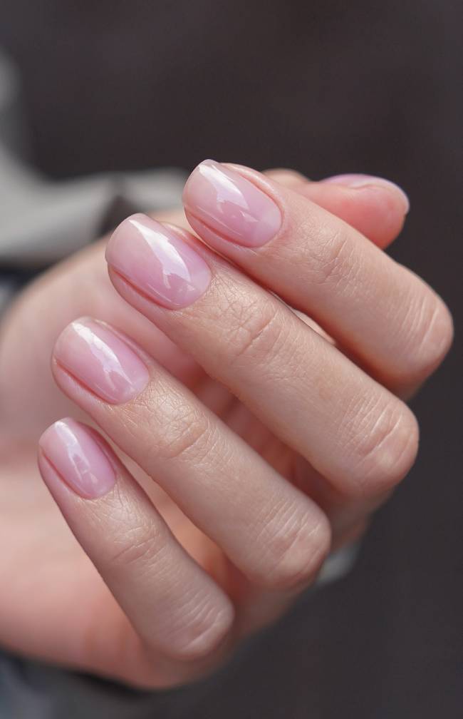 Short Almond Sheer Pale Pink Jelly, Close-Up Take Short Almond Sheer Pale Pink Jelly, Close-Up Take — Classy Sheer Nails