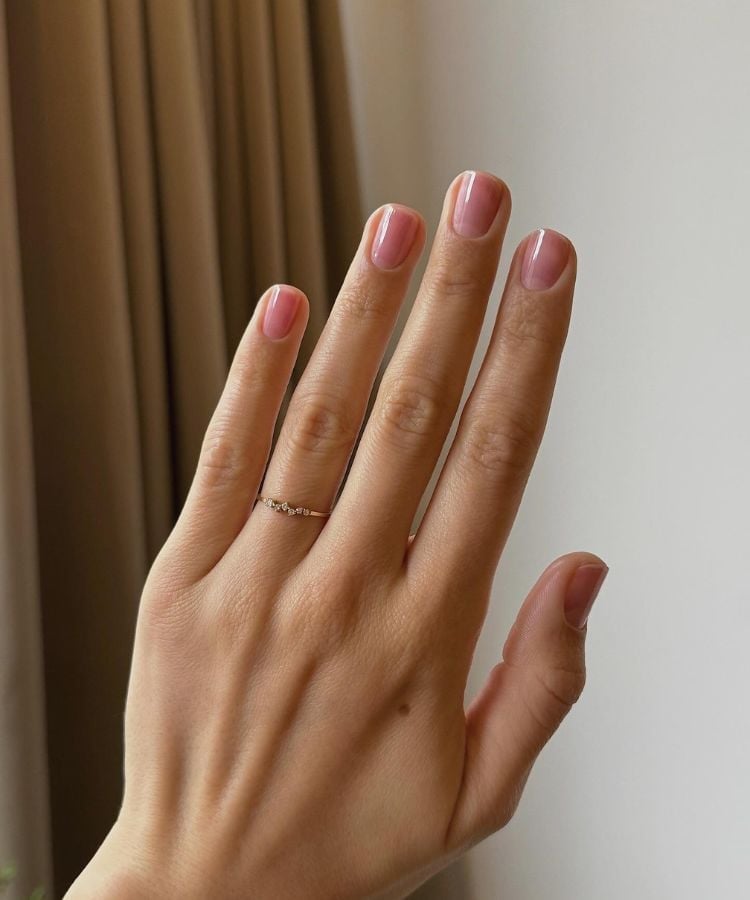 Medium Oval Sheer Pink Peach Jelly Medium Oval Sheer Pink Peach Jelly — Classy Sheer Nails