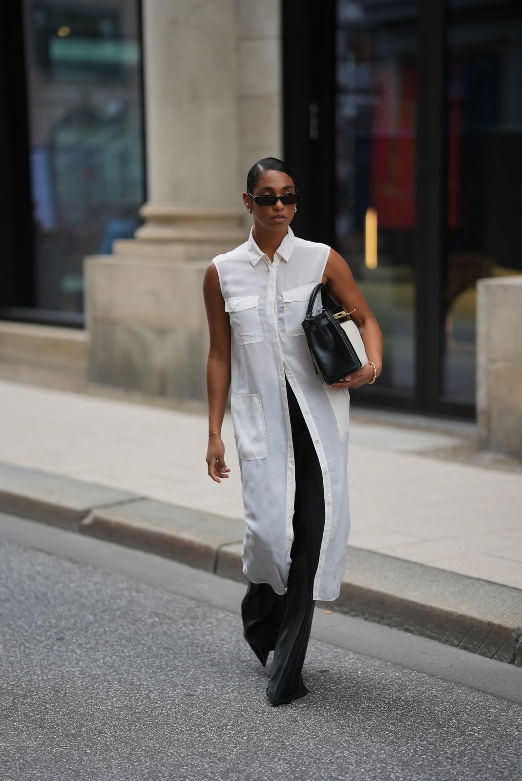 Oversized White Sleeveless Shirt Dress Over Pants Oversized White Sleeveless Shirt Dress Over Pants — Classy Shirt Dress Outfits