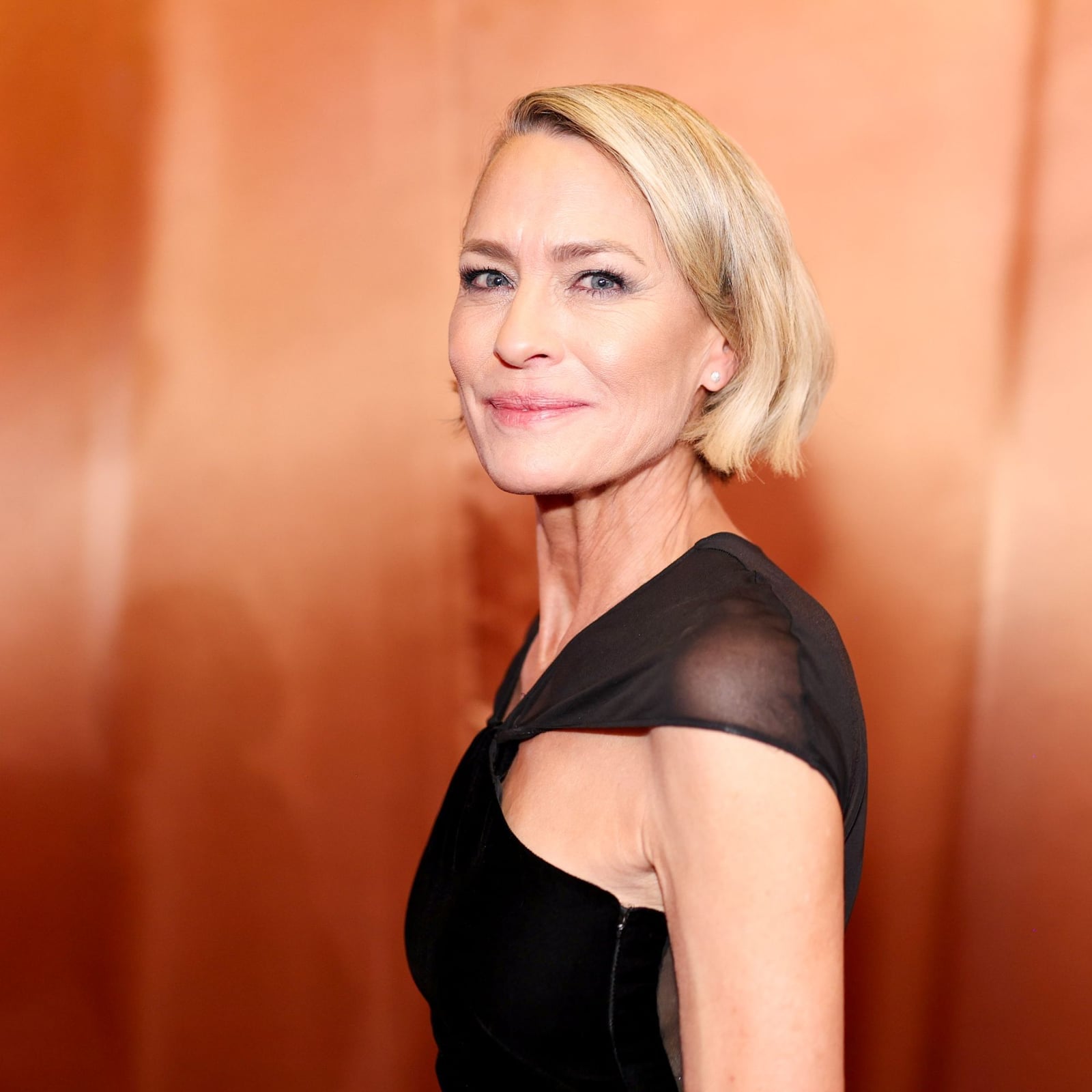 Ash Blonde Wavy Bob With Blowout — Classy Short Hair Haircuts