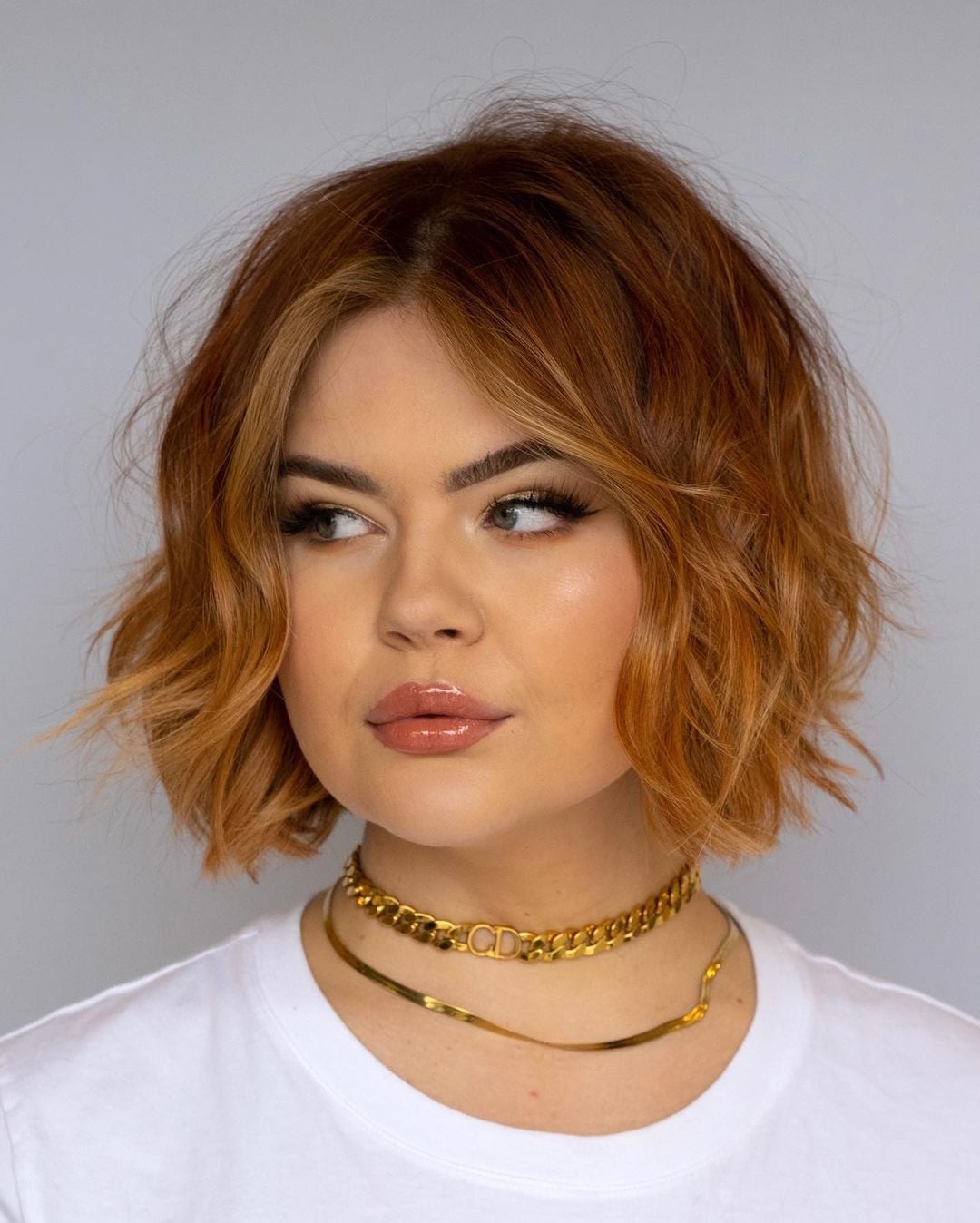 Collarbone Wavy Bob Balayage Collarbone Wavy Bob Balayage — Classy Short Haircuts for Round Faces