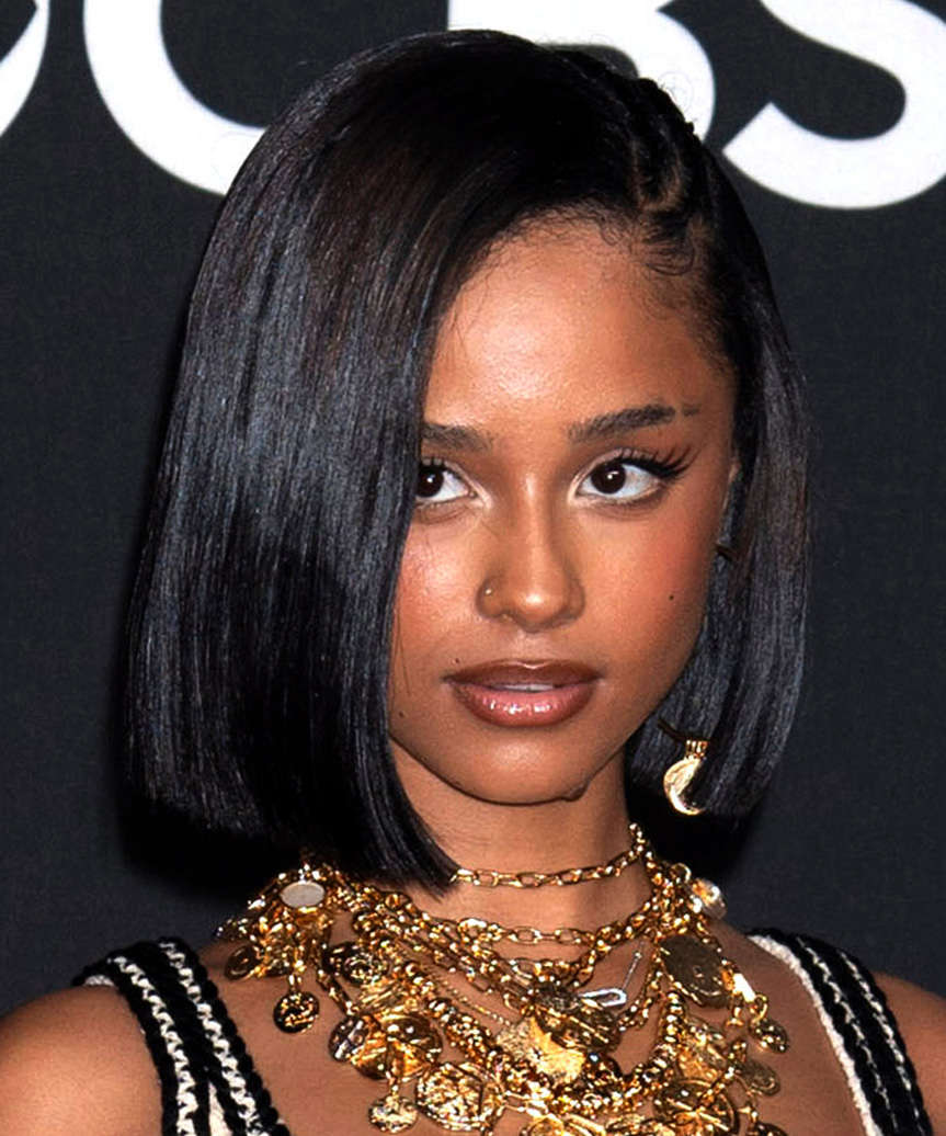 Sleek Black Bob Side Swept Fringe Sleek Black Bob Side Swept Fringe — Classy Side Part Bob