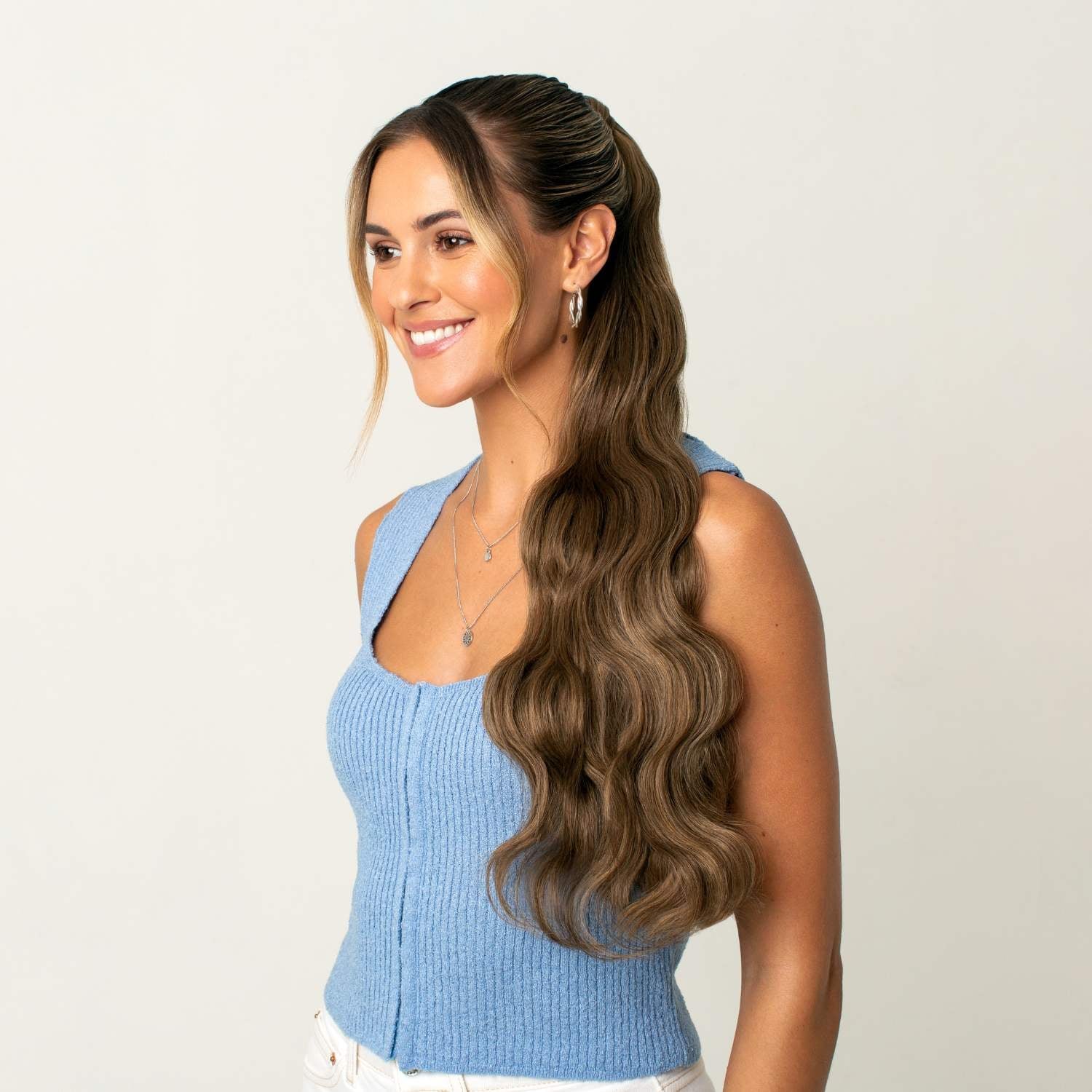 Voluminous Wavy Ponytail With Highlights — Classy Side Part Ponytail