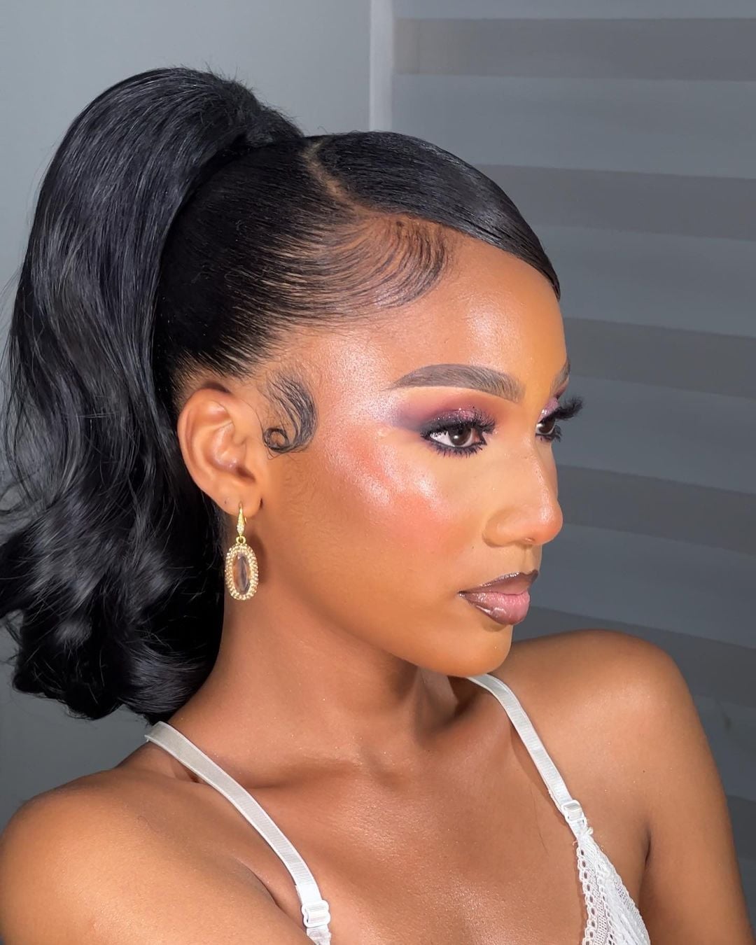 Sleek Shoulder Length Ponytail — Classy Side Part Ponytail