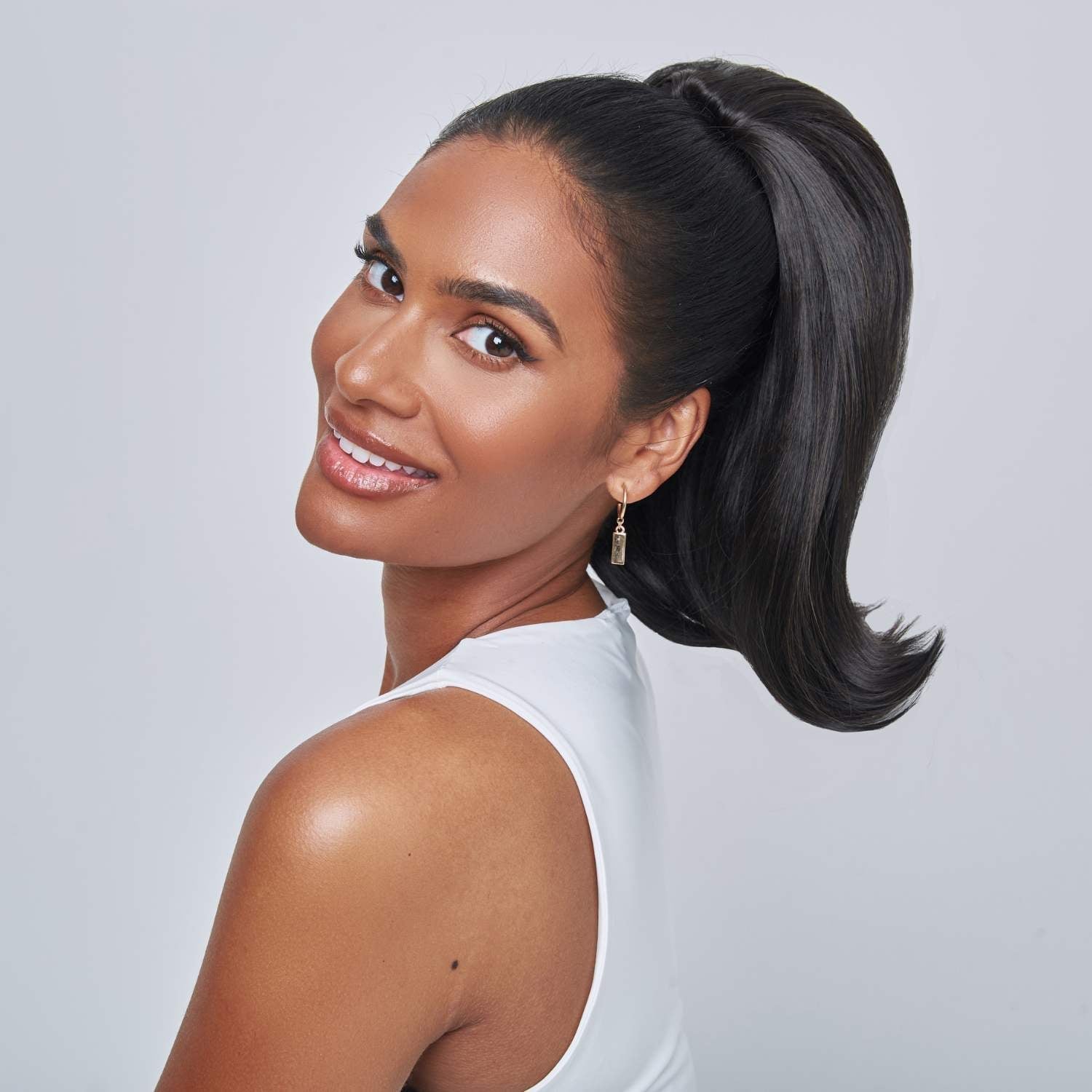 High Ponytail With Middle Part — Classy Side Part Ponytail