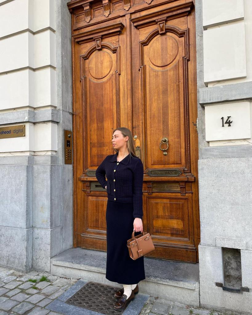 Navy Maxi Skirt and Collared Cardigan for Work Navy Maxi Skirt and Collared Cardigan for Work — Classy Skirt Outfit Work