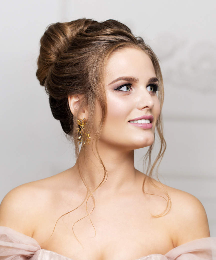 Collarbone Updo With Face-Framing Strands Collarbone Updo With Face-Framing Strands — Classy Strapless Dresses Hairstyles