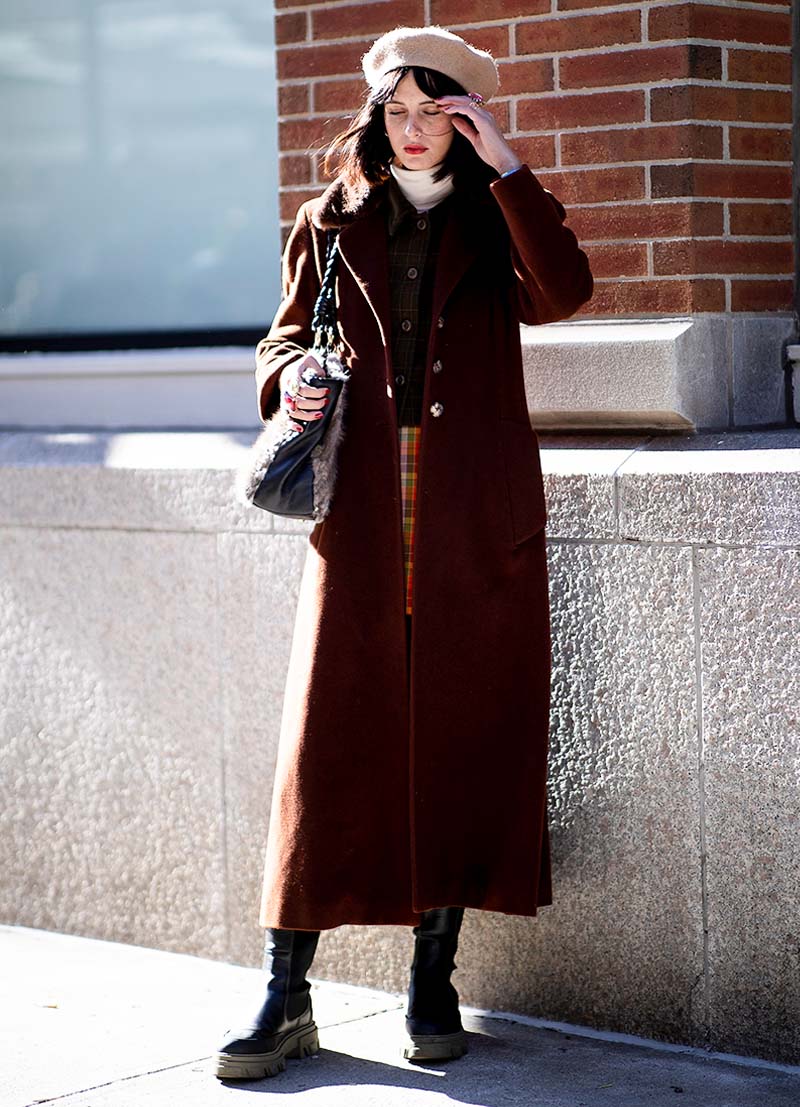 Fitted Blazer with Tailored Shorts and Gold Belt Fitted Blazer with Tailored Shorts and Gold Belt — Classy Street Style Outfits