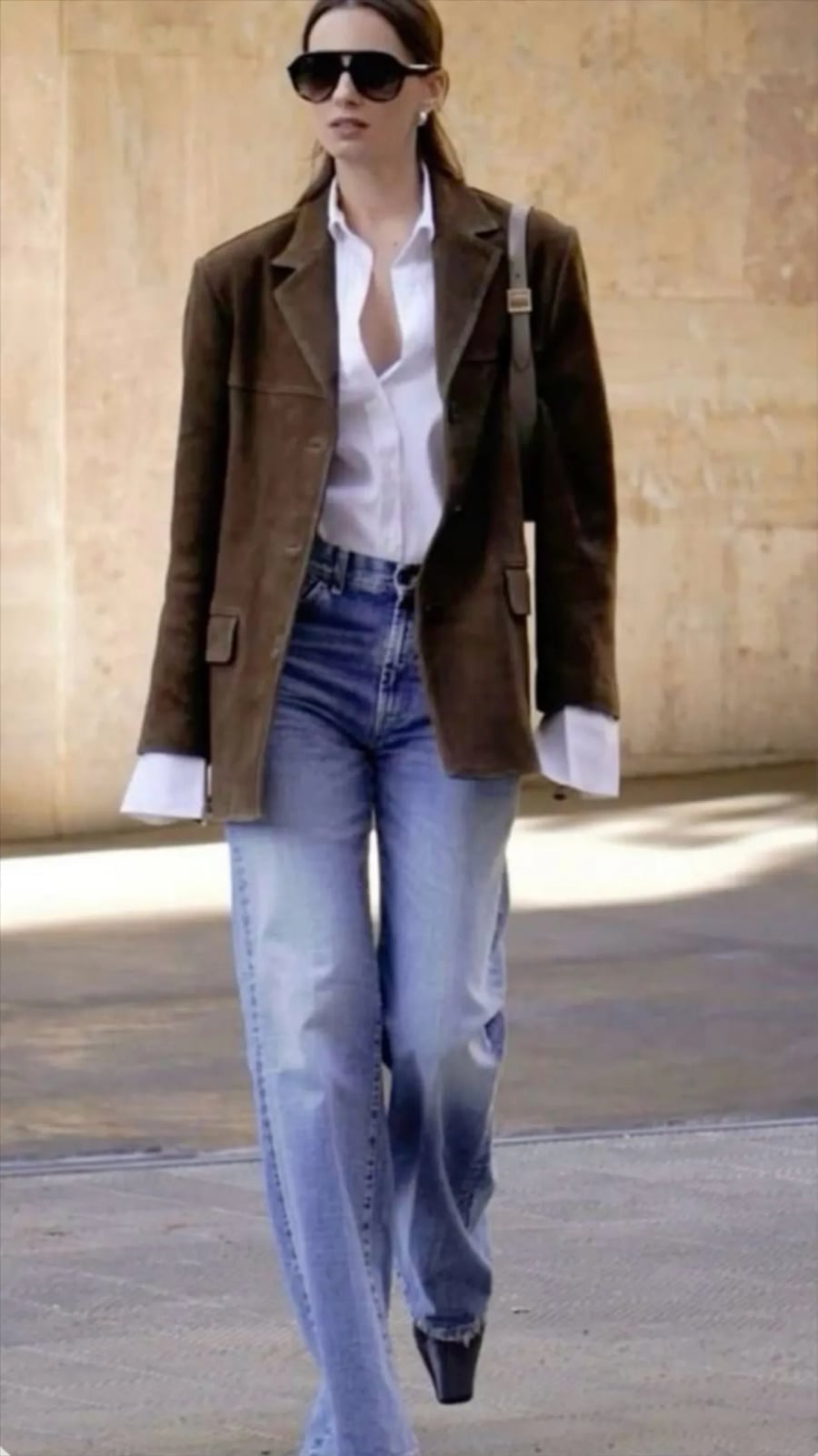 Smart Casual Suede Blazer with White Shirt and Jeans — Classy Suede Jacket Outfits