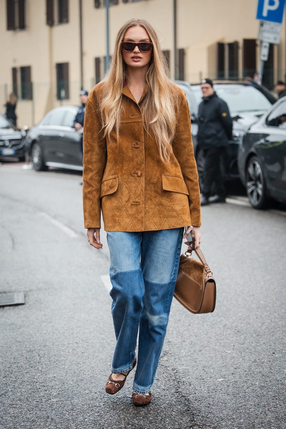Brown Suede Jacket with Collared Neckline and Patchwork Denim — Classy Suede Jacket Outfits