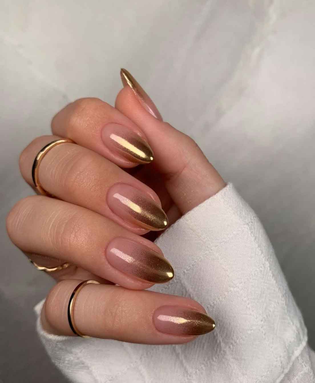 Nude Gold Vine Decal Medium Almond Nails Nude Gold Vine Decal Medium Almond Nails — Classy Tan Nails
