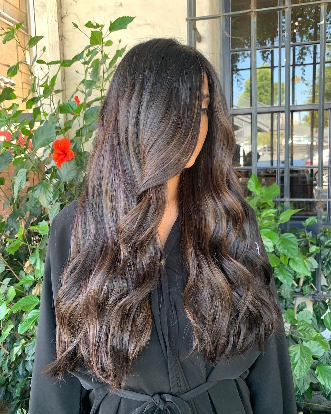 Shoulder Shag With Choppy Bangs and Balayage, Wavy Shoulder Shag With Choppy Bangs and Balayage, Wavy — Classy Textured Haircuts