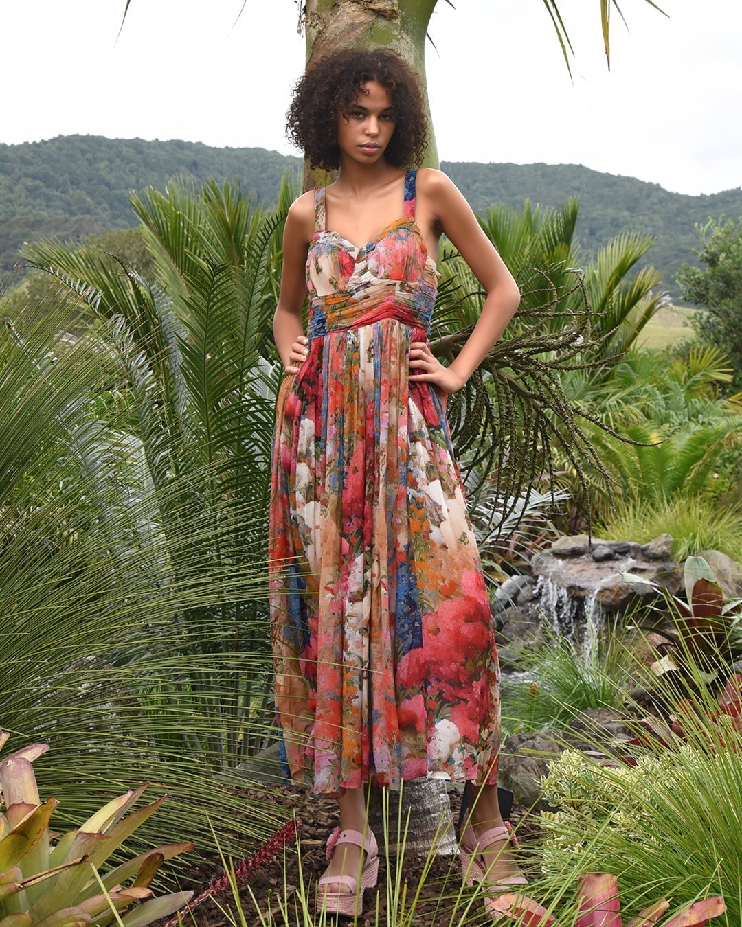Floral Print Maxi Dress Ruched Bodice A-Line Silhouette Floral Print Maxi Dress Ruched Bodice A-Line Silhouette — Classy Tropical Outfits