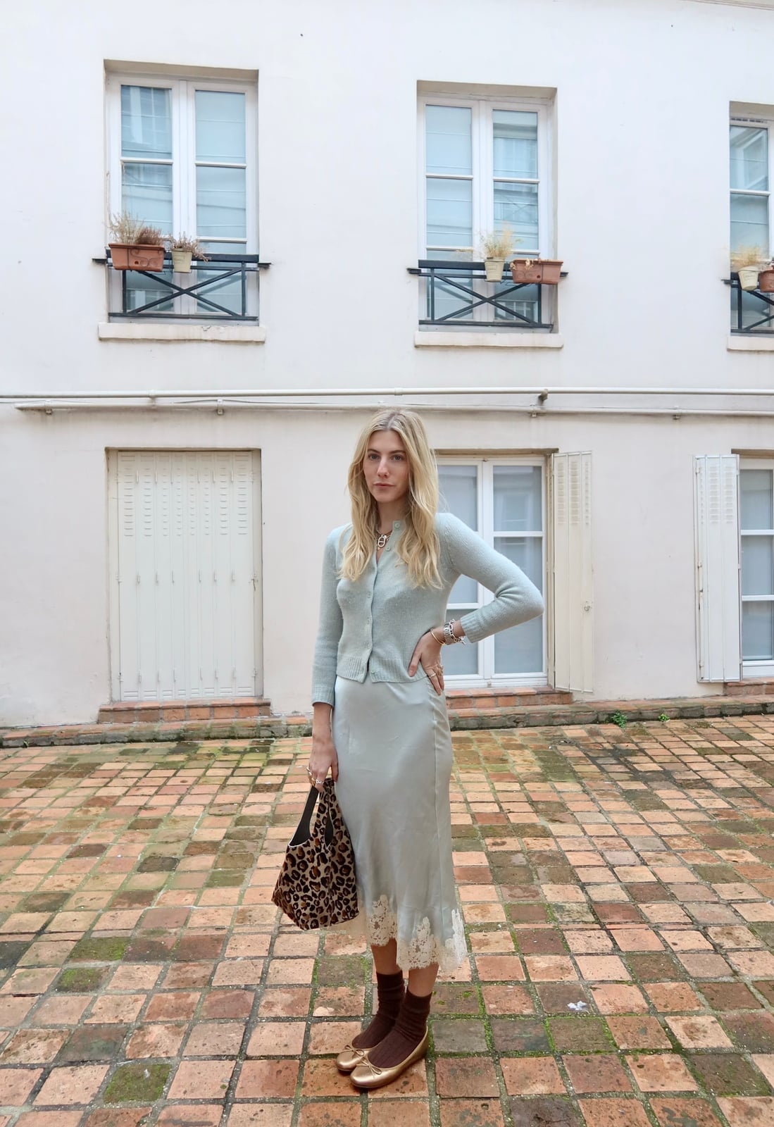 Cardigan and Slip Dress for Casual Vintage Looks Cardigan and Slip Dress for Casual Vintage Looks — Classy Vintage Outfits