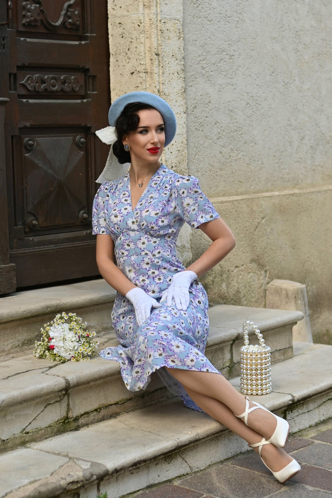 Floral Print Dress and Beret for Daytime Events Floral Print Dress and Beret for Daytime Events — Classy Vintage Outfits