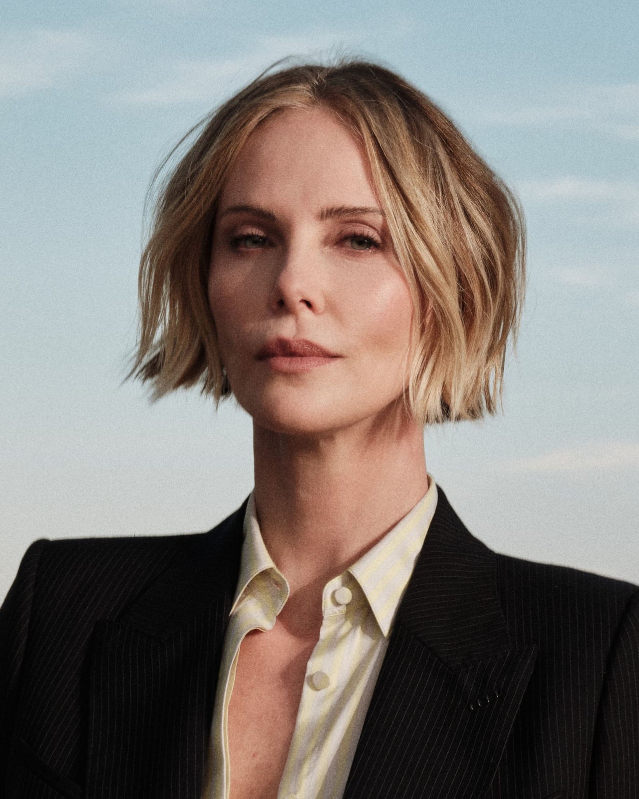 Ash Blonde Bob With Maximum Volume Ash Blonde Bob With Maximum Volume — Classy Volumizing Hair