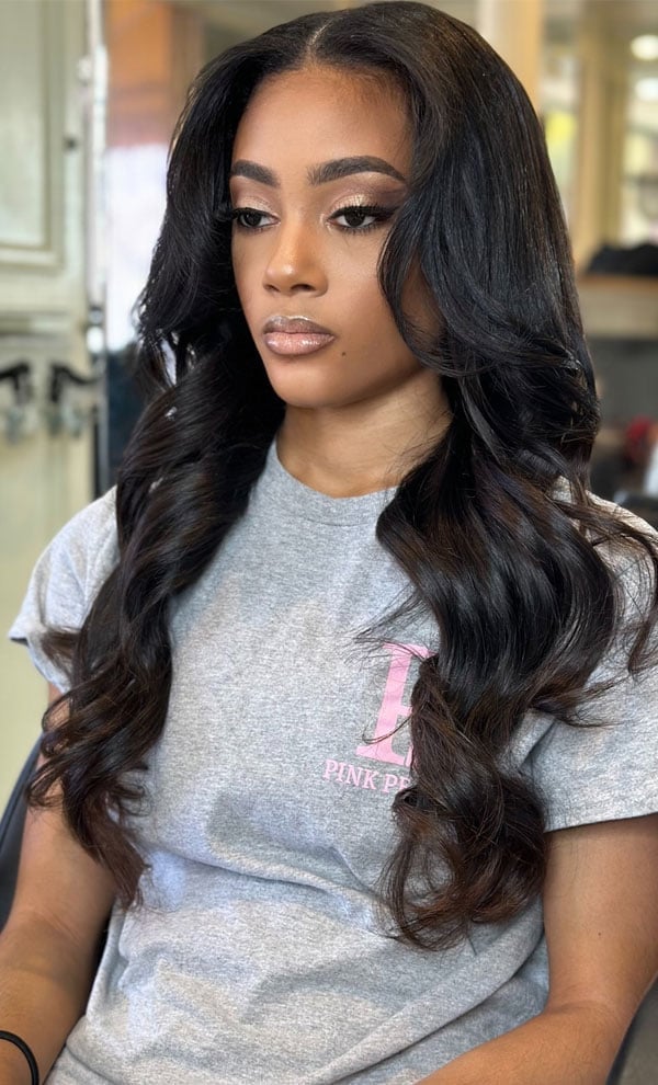 Mid-Back Blowout With Subtle Highlights Mid-Back Blowout With Subtle Highlights — Classy Wavy Hair Hairstyles