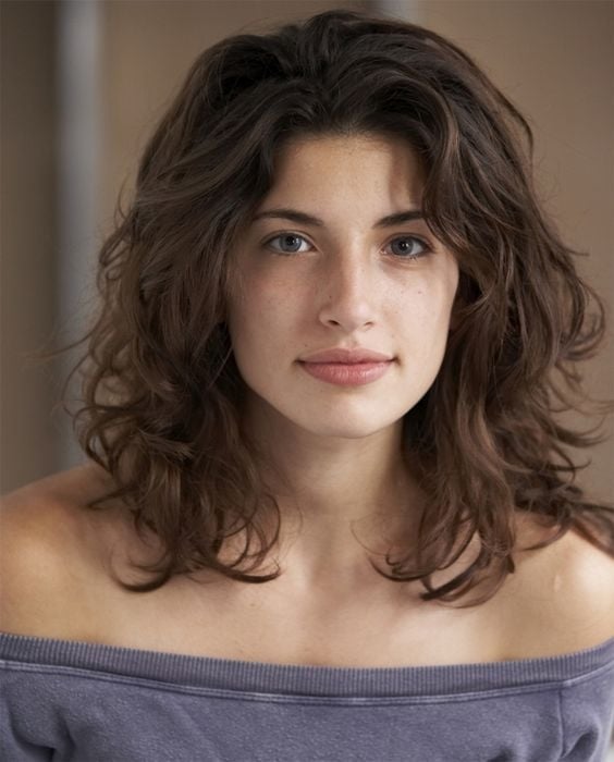 Collarbone Dark Brown Balayage With Loose Waves Collarbone Dark Brown Balayage With Loose Waves — Classy Wavy Haircuts