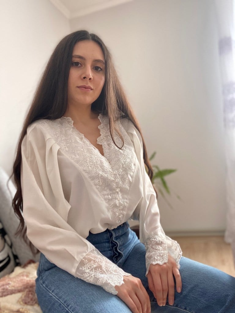 Lace-Trimmed Blouse With Blue Jeans Lace-Trimmed Blouse With Blue Jeans — Classy White Blouse Outfit