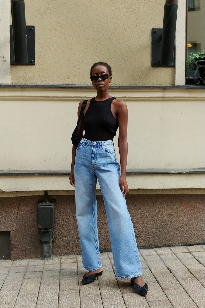 Minimalist Street Style with Baggy Wide Leg Jeans Minimalist Street Style with Baggy Wide Leg Jeans — Classy Wide Leg Jeans Outfits